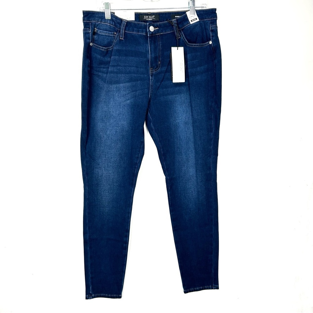 Judy Blue NWT Mid Rise Skinny Fit Jeans O17